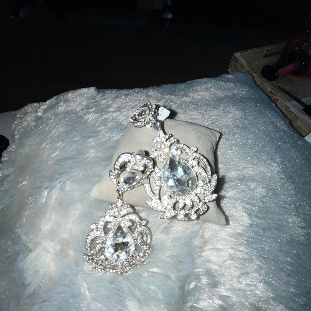 Statement High Quality Rhinestone Earrings - image 2
